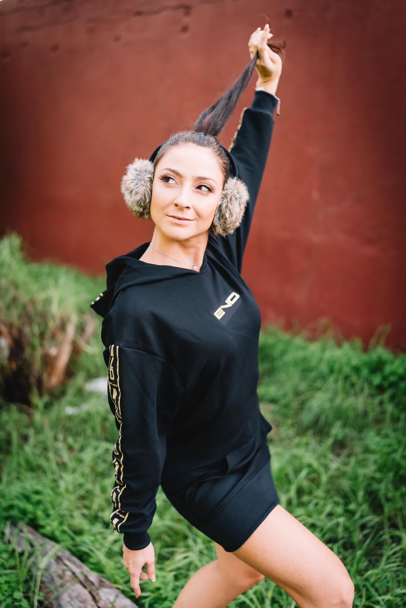 Hoodie/Vestido Preto e Dourado