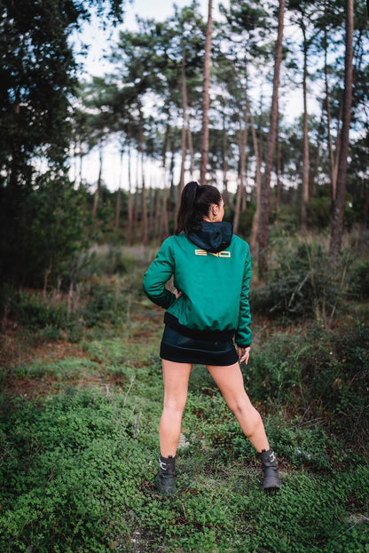 Bomber verde escuro com logotipo bordado em dourado woman